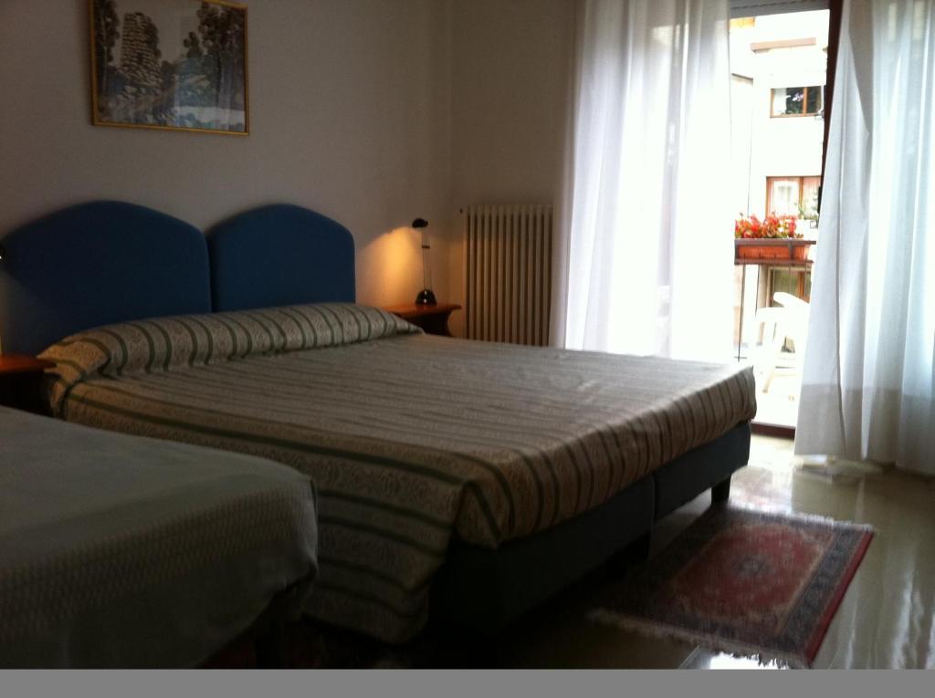 Hotel Europa Porlezza Szoba fotó