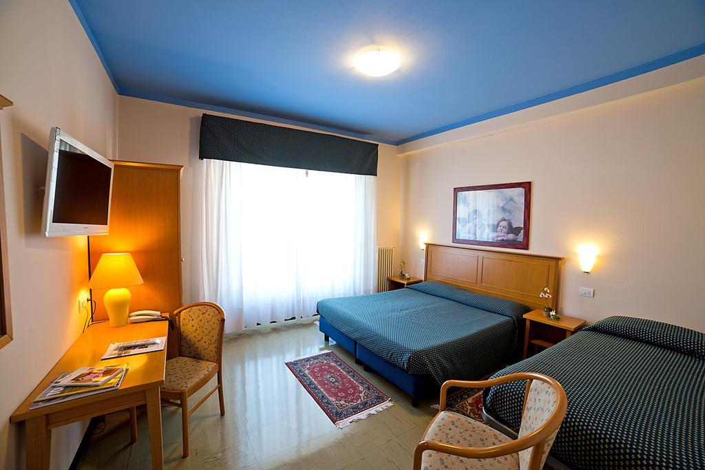 Hotel Europa Porlezza Kültér fotó